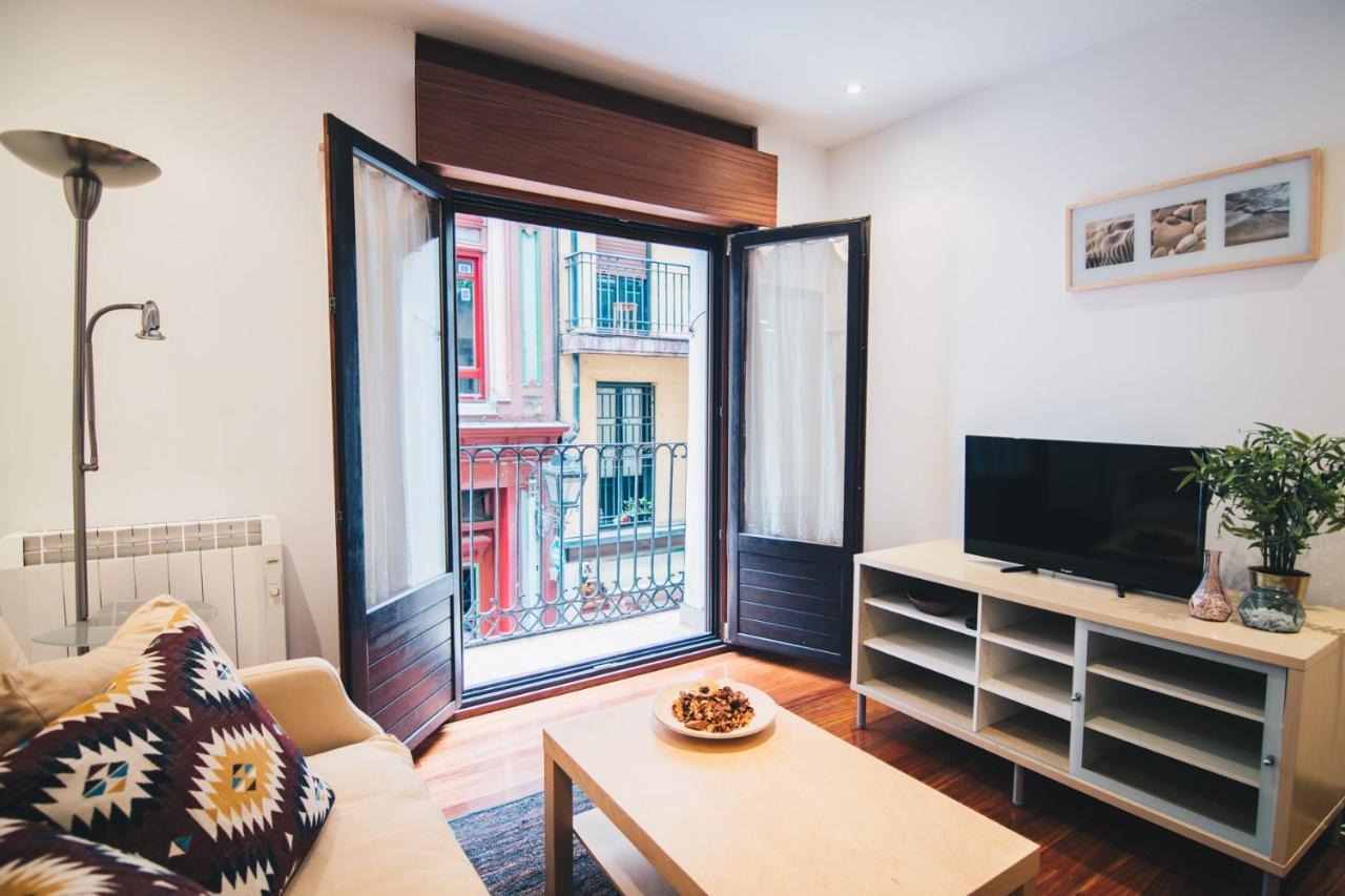 Apartment Old Town Madari By People